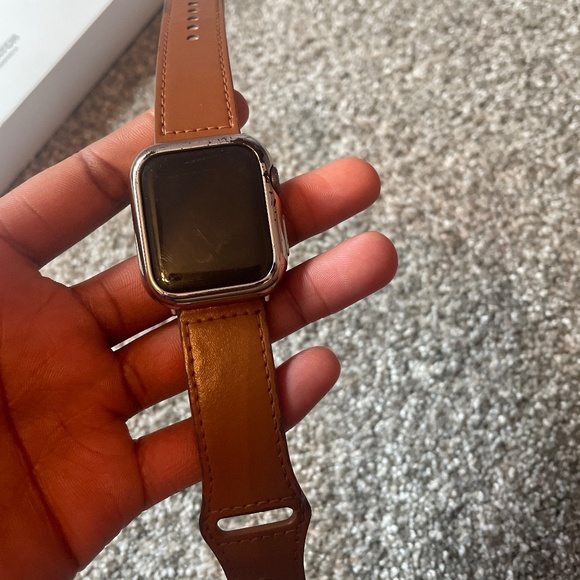 Cellphones apple watch 3 hotsell